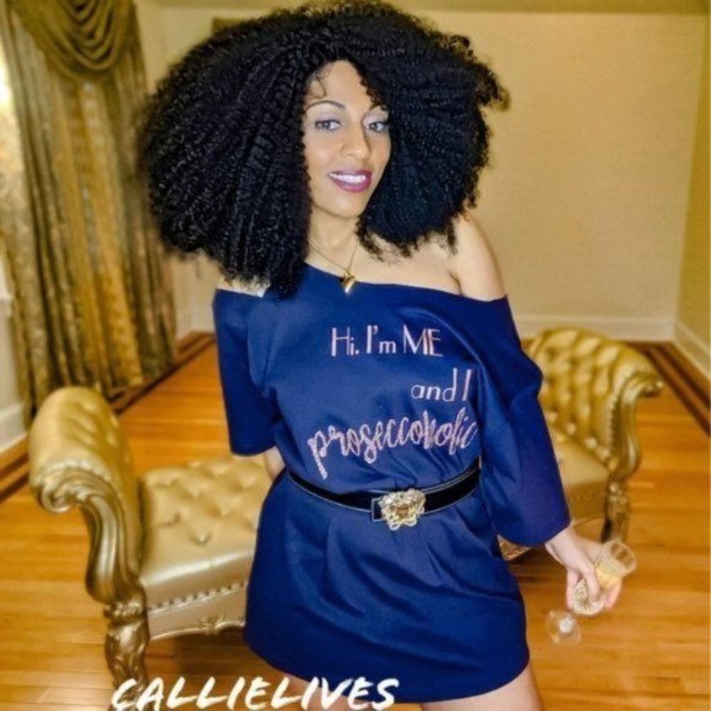 Miz Prosecco holic: Curved Hem Graphic T-shirt - Picture 11 of 12